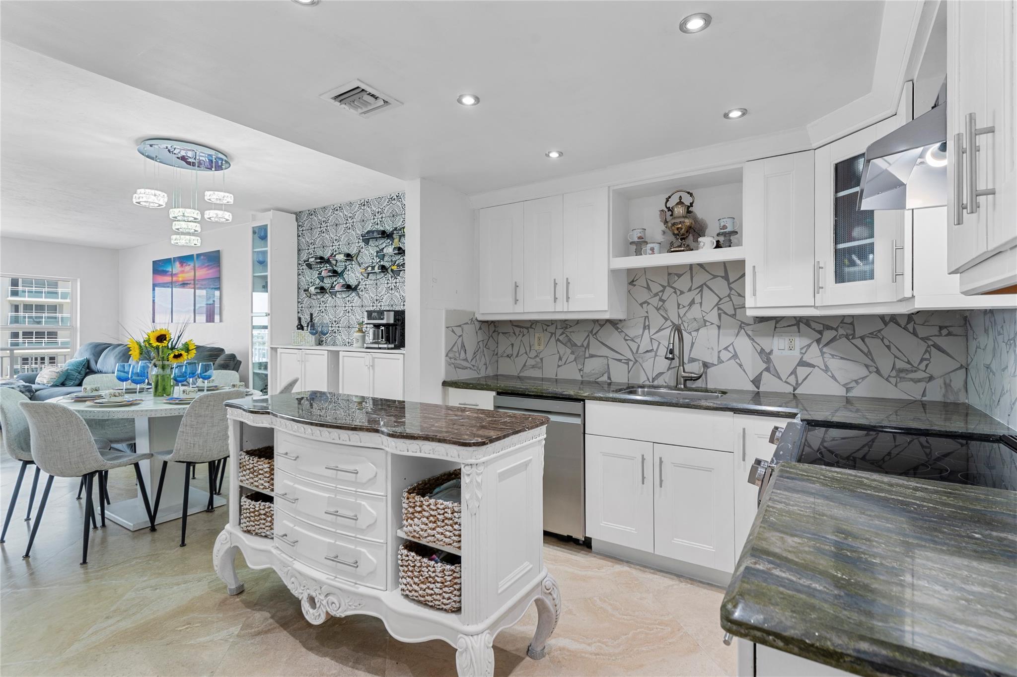 REGENCY TOWER CONDO - Residential Lease