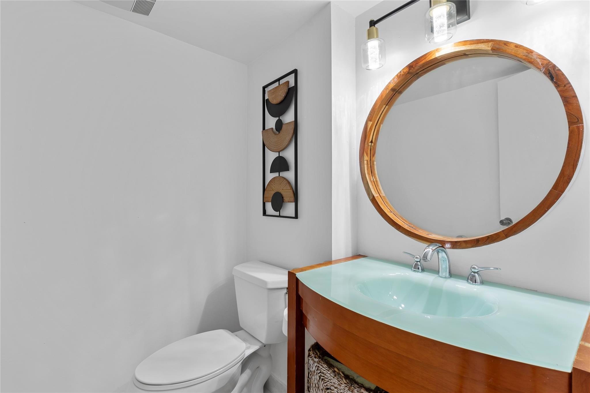 REGENCY TOWER CONDO - Residential Lease