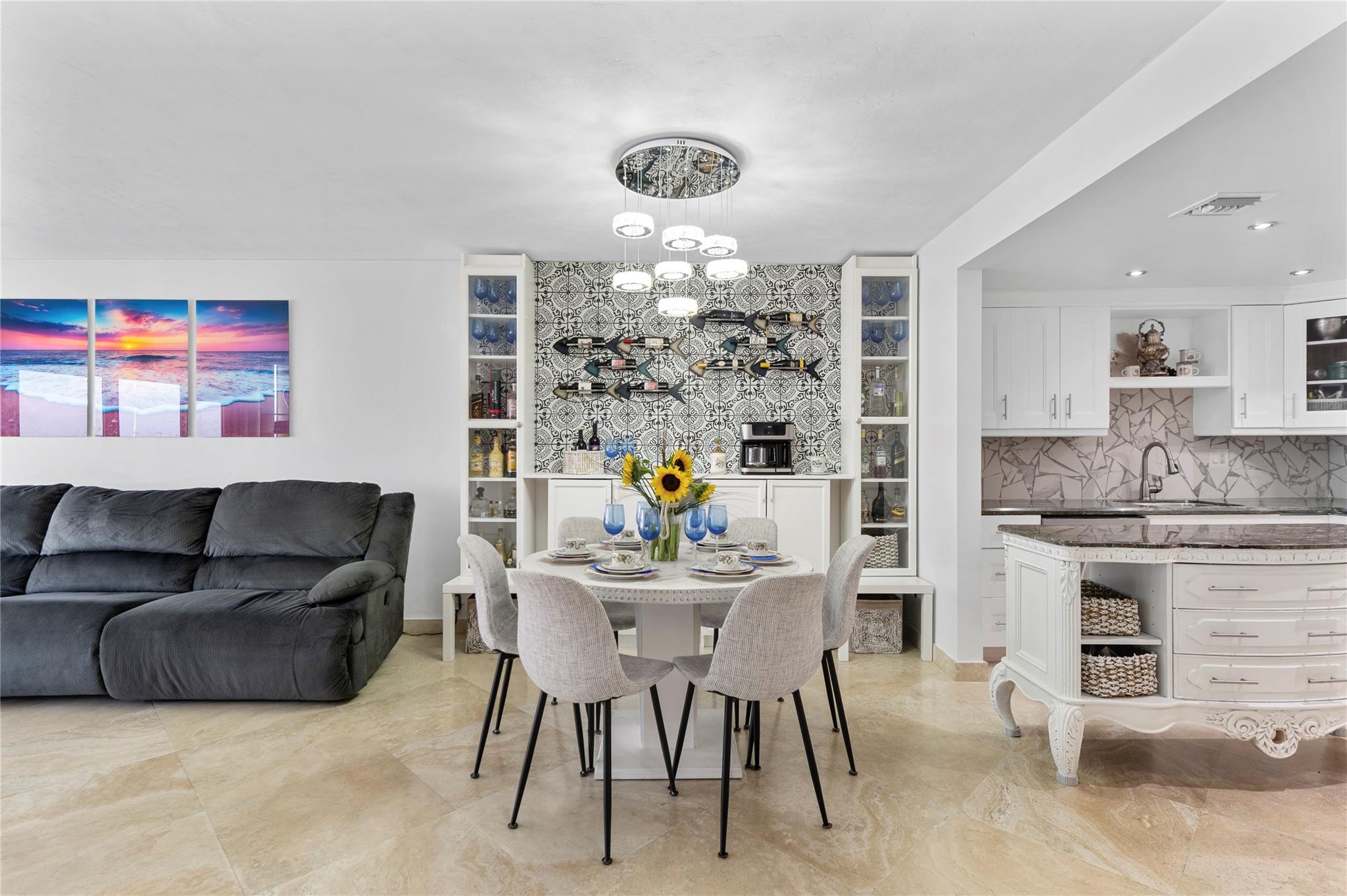 REGENCY TOWER CONDO - Residential Lease