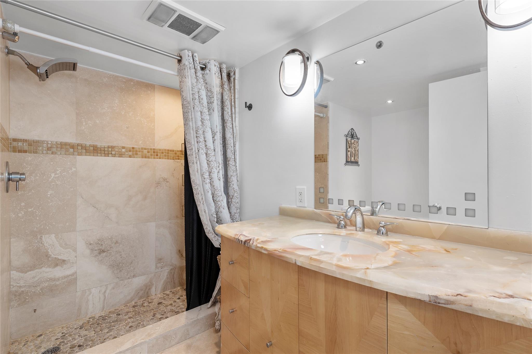 REGENCY TOWER CONDO - Residential Lease