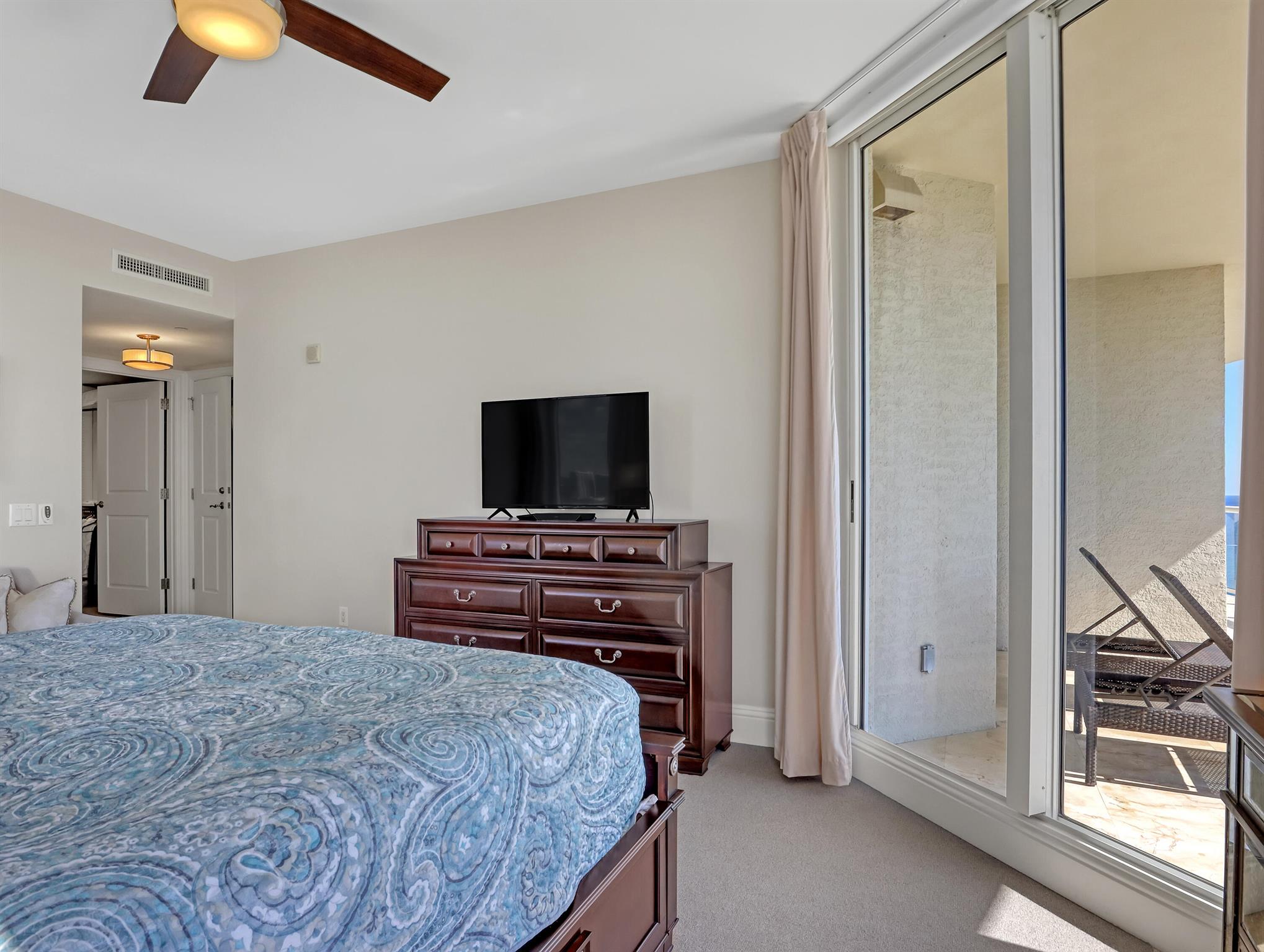 Ritz-Carlton Residences - Residential