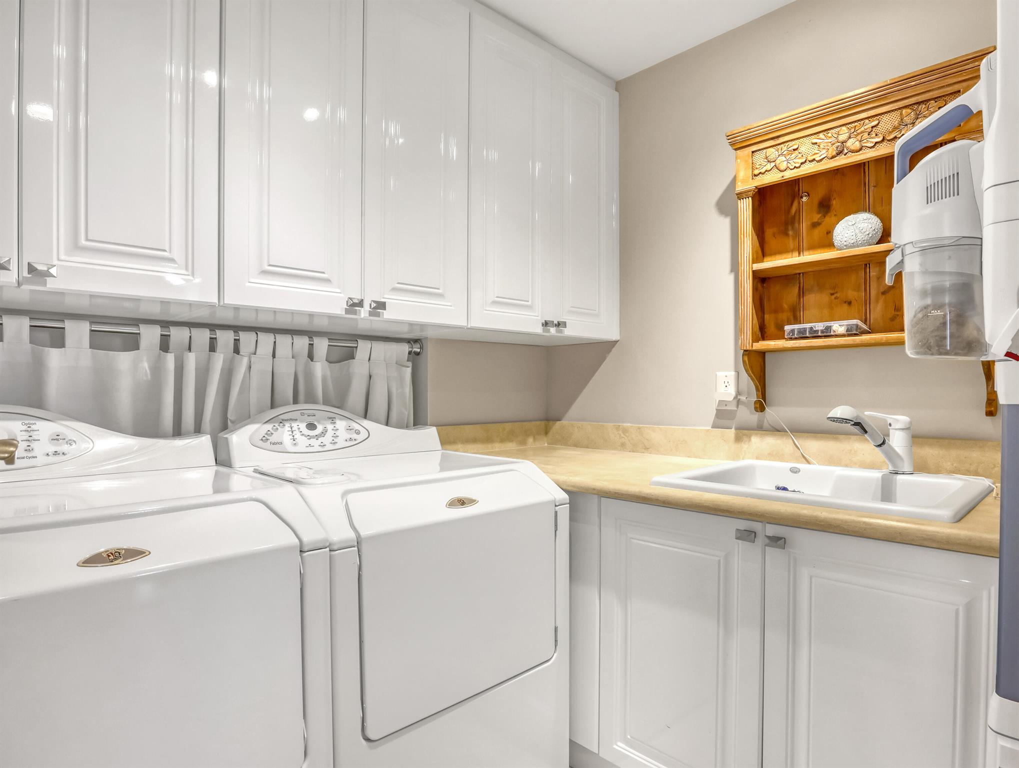 Ritz-Carlton Residences - Residential