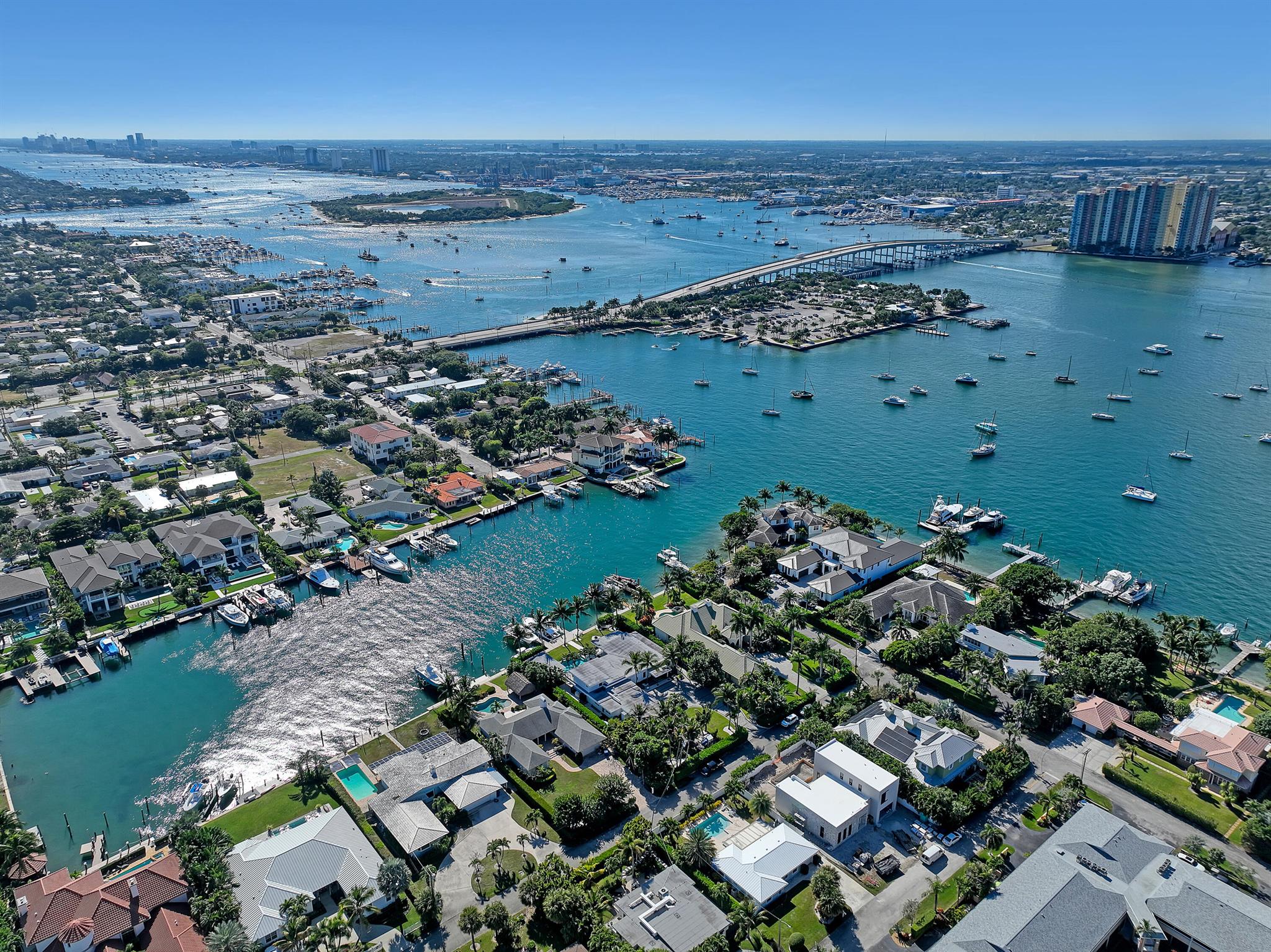 Ritz-Carlton Residences - Residential