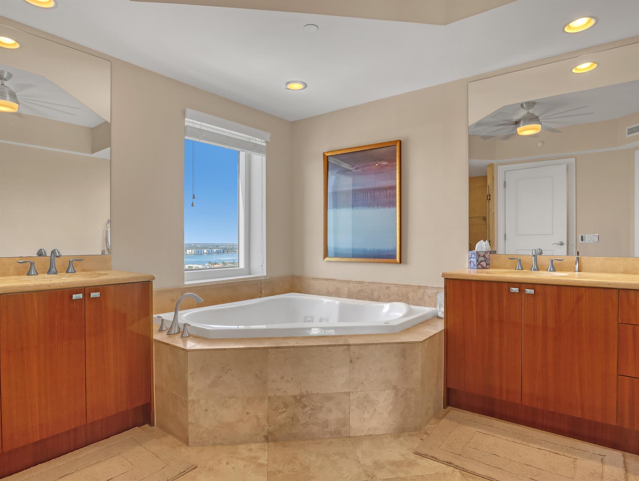 Ritz-Carlton Residences - Residential