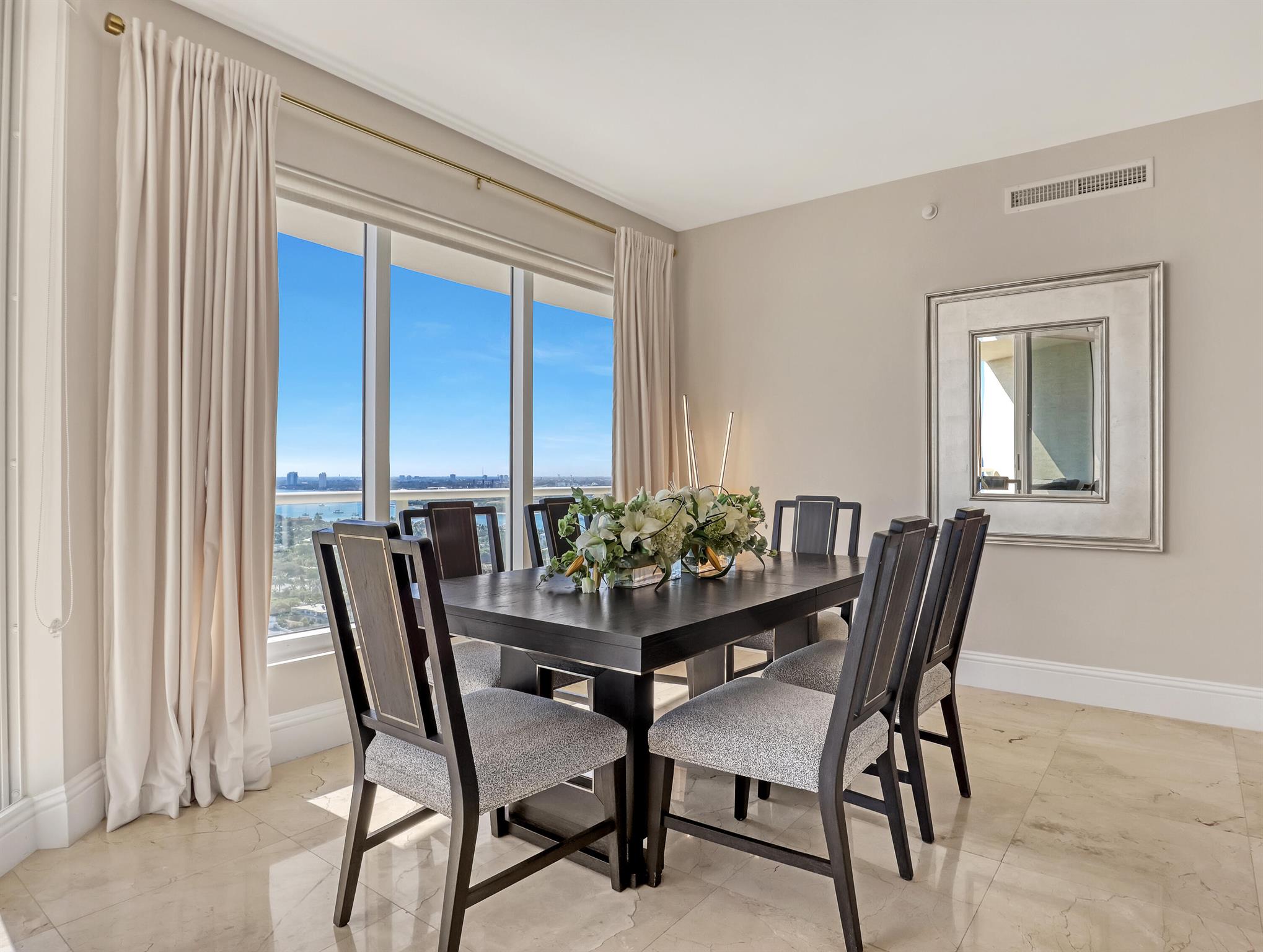 Ritz-Carlton Residences - Residential