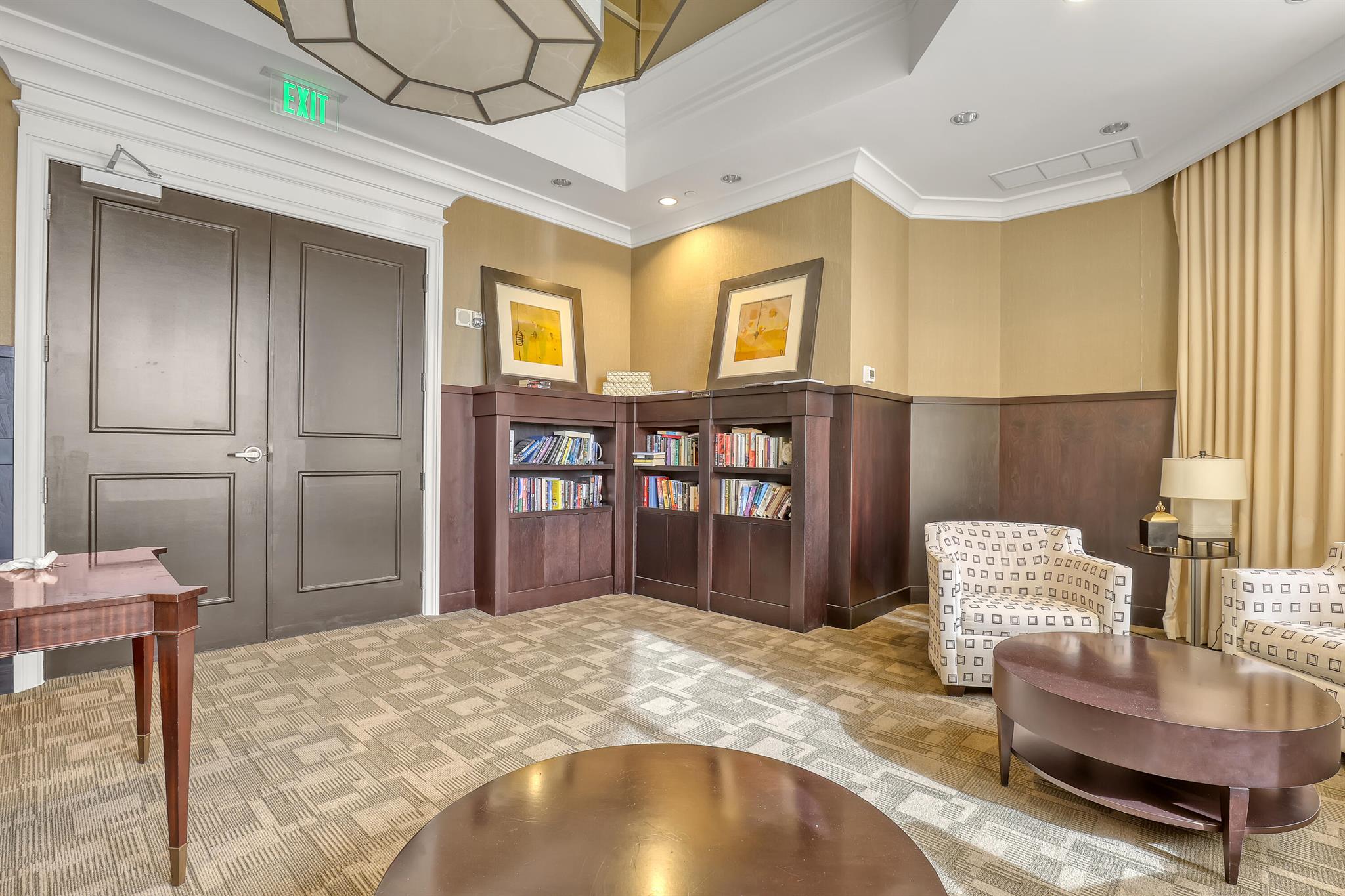 Ritz-Carlton Residences - Residential