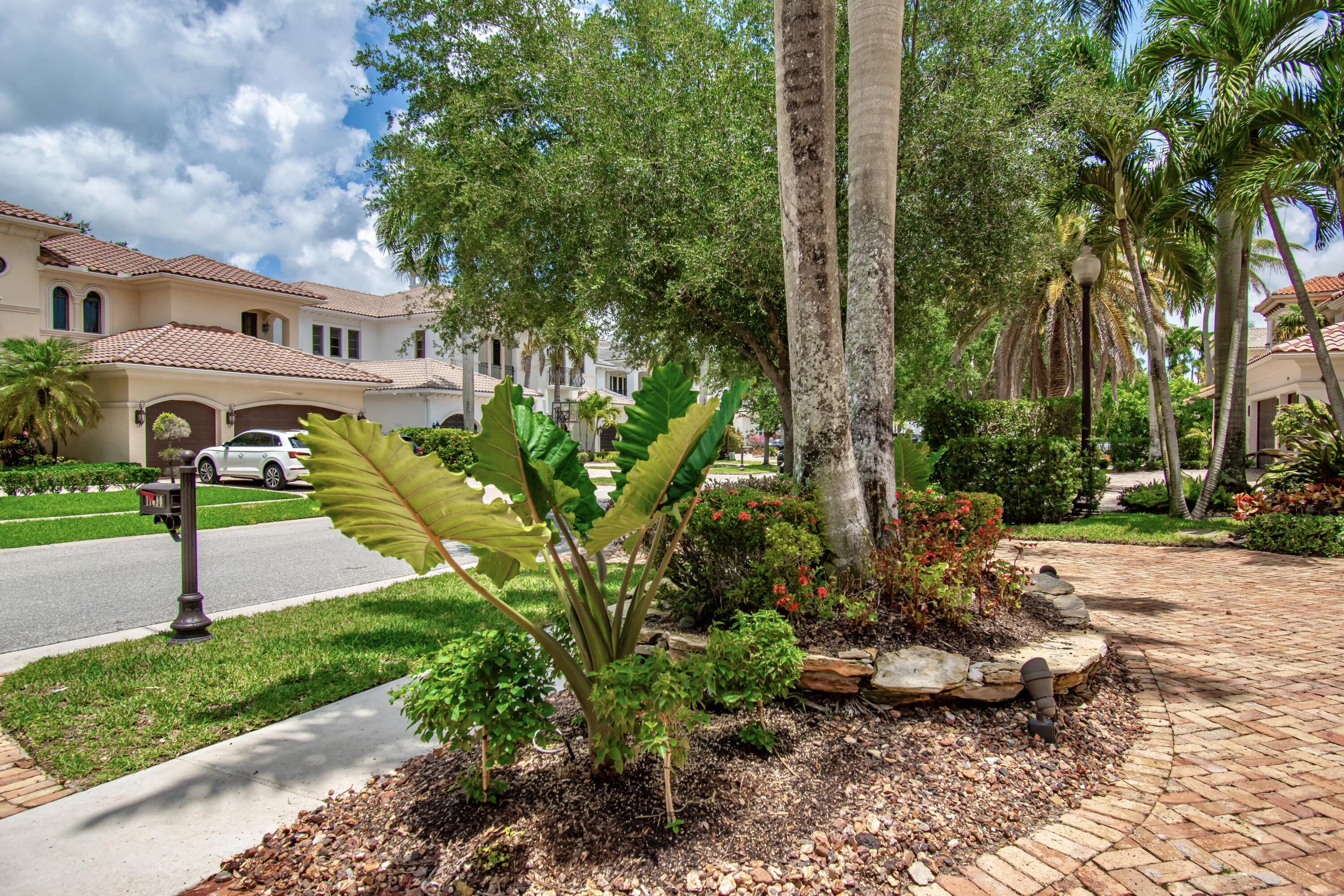 OAKS AT BOCA RATON - Residential
