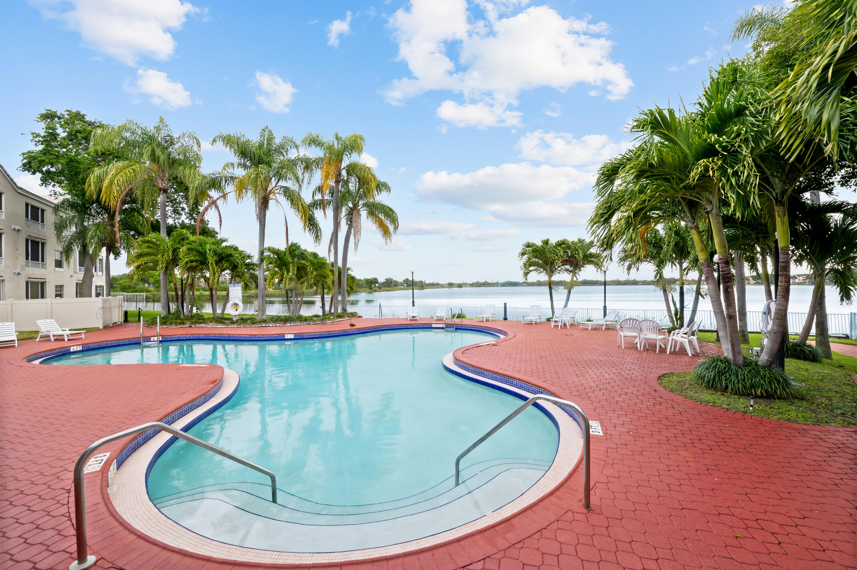 LAKEVIEW CLUB CONDO - Residential Lease