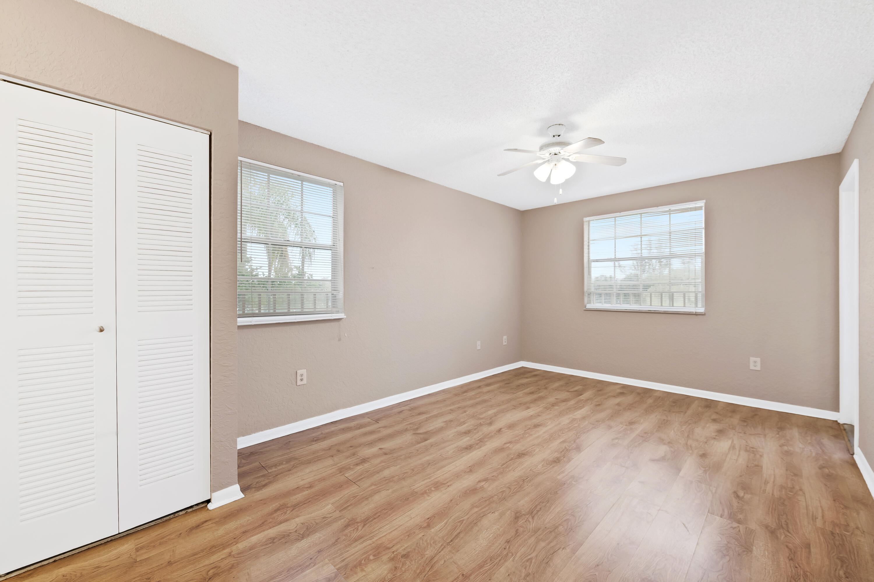 LAKEVIEW CLUB CONDO - Residential Lease