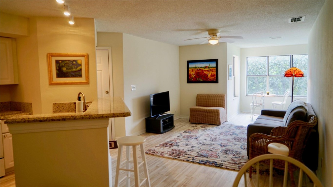 CORAL KEY CONDO - Residential Lease