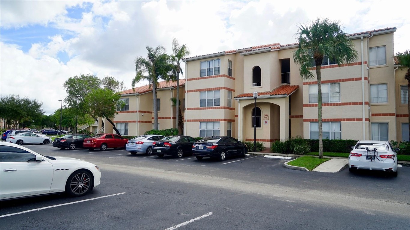 CORAL KEY CONDO - Residential Lease