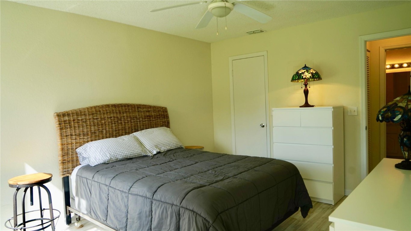 CORAL KEY CONDO - Residential Lease