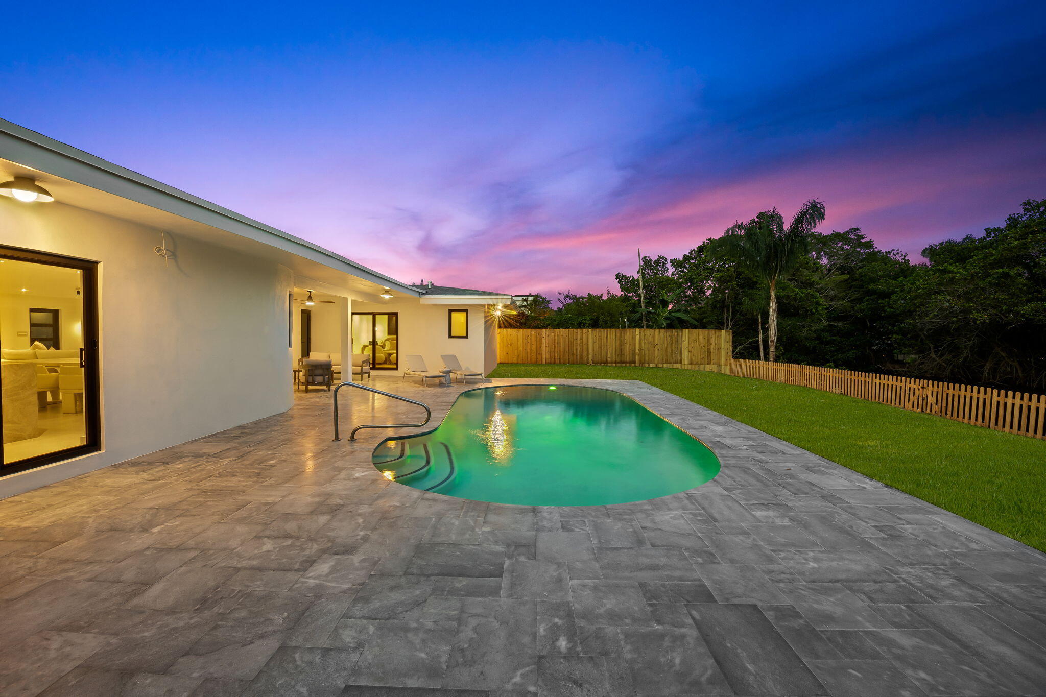 ENCHANTED LAKE SEC 6 - Residential