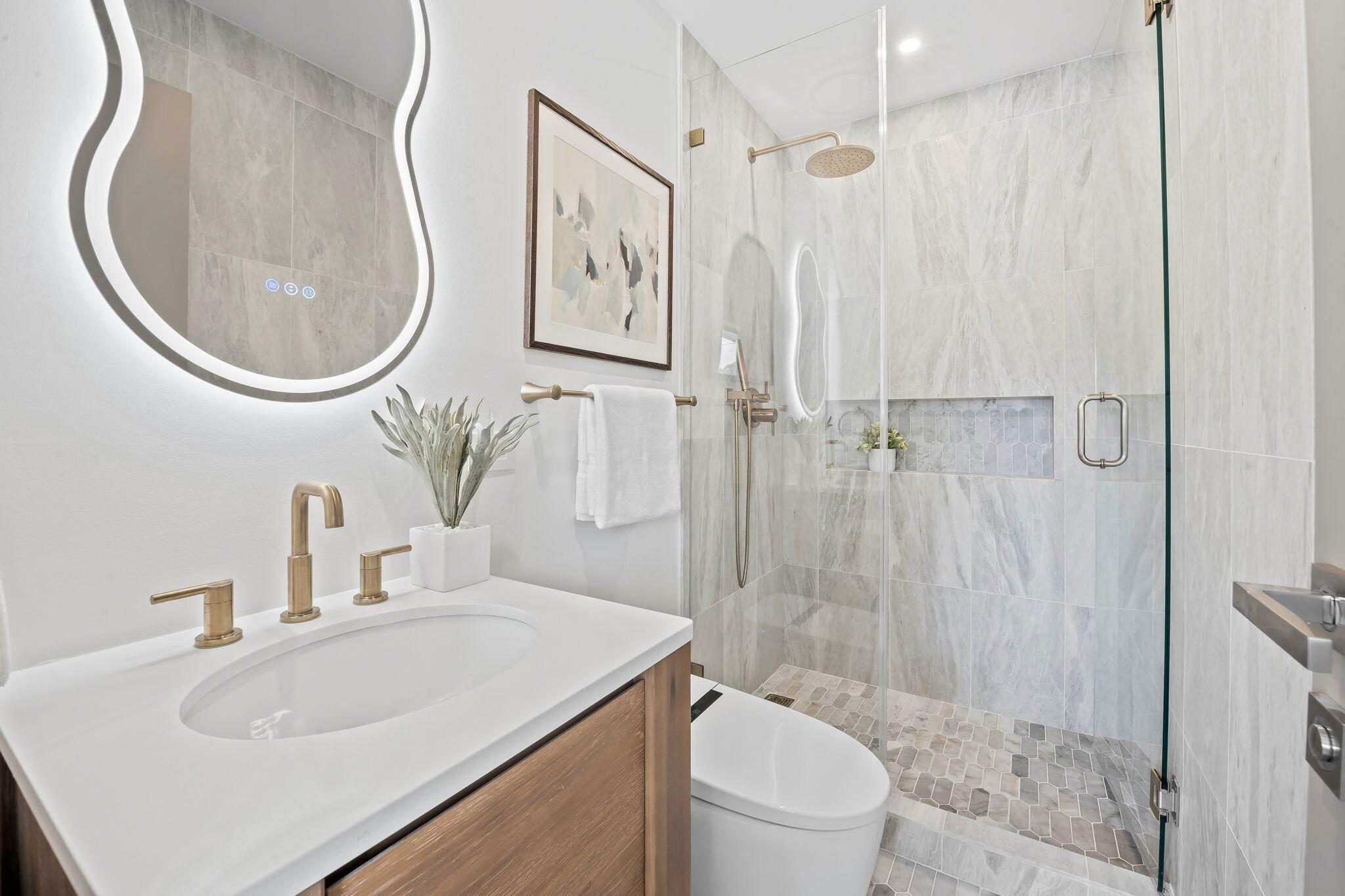 ENCHANTED LAKE SEC 6 - Residential