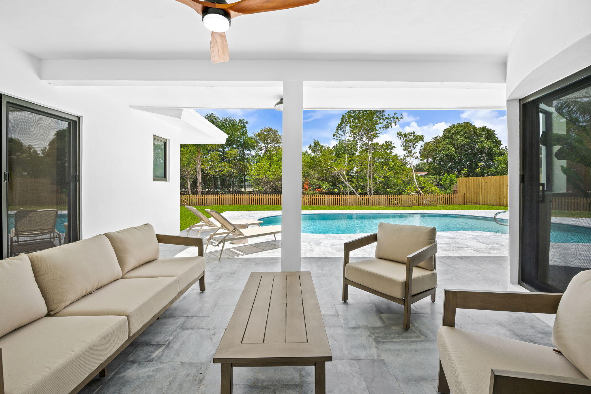 ENCHANTED LAKE SEC 6 - Residential