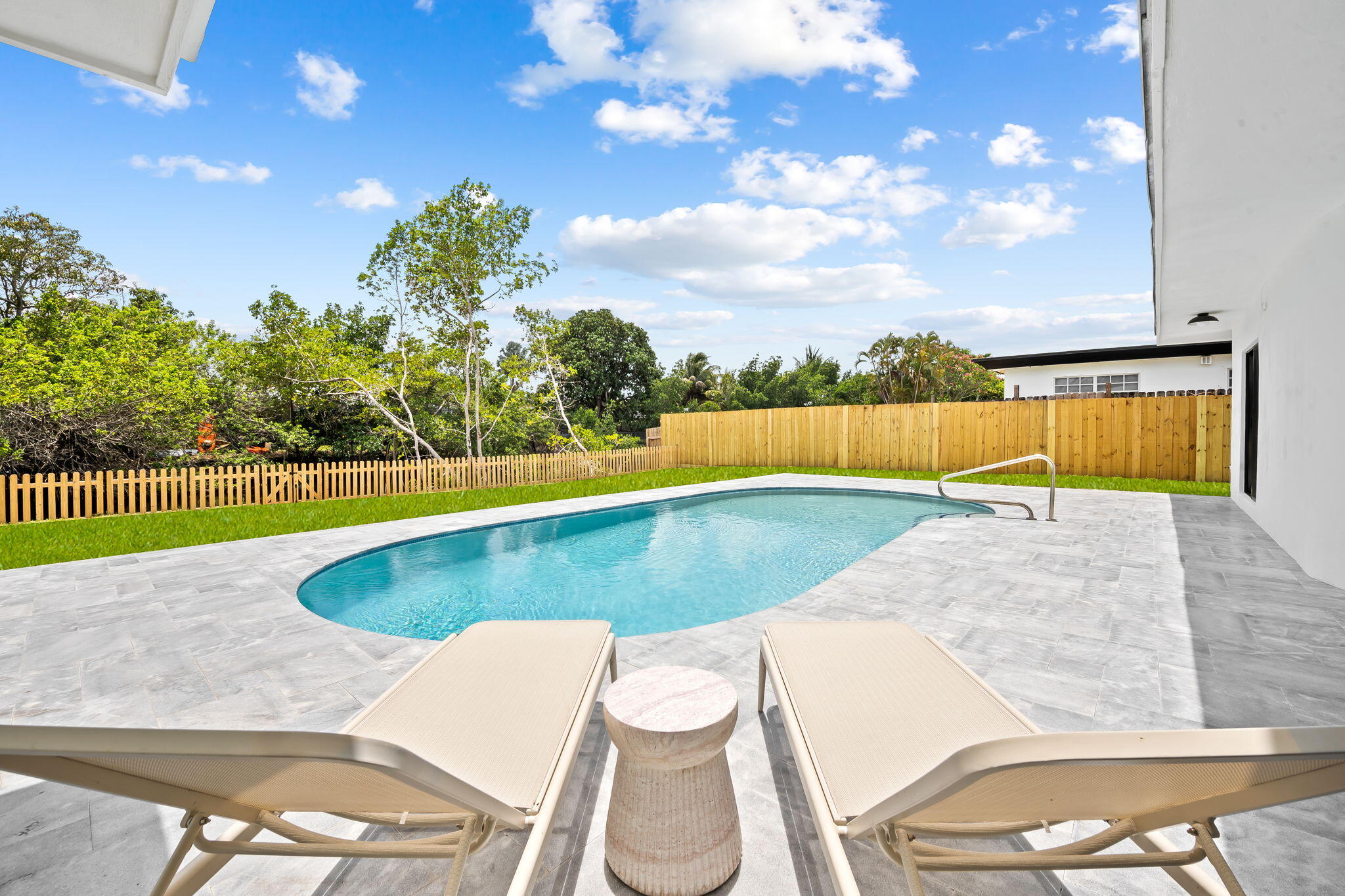 ENCHANTED LAKE SEC 6 - Residential