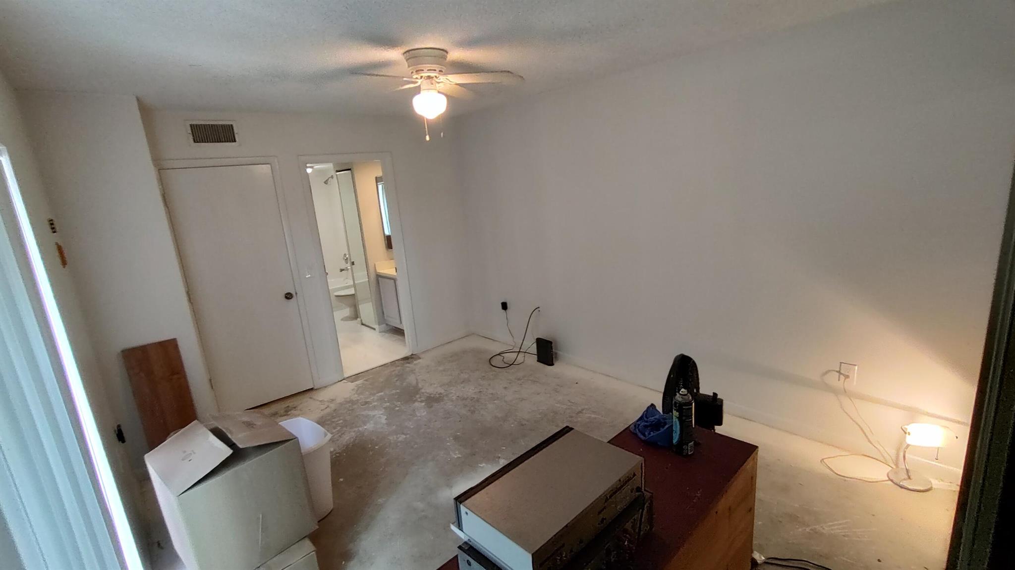 EMERALD LAKES - Residential