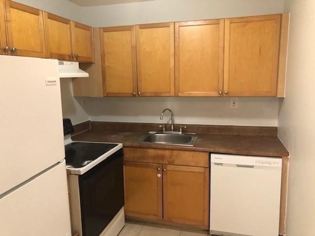 Photo of 218 Meadows Circle #218, Boynton Beach, FL 33436 (MLS # F10438485)