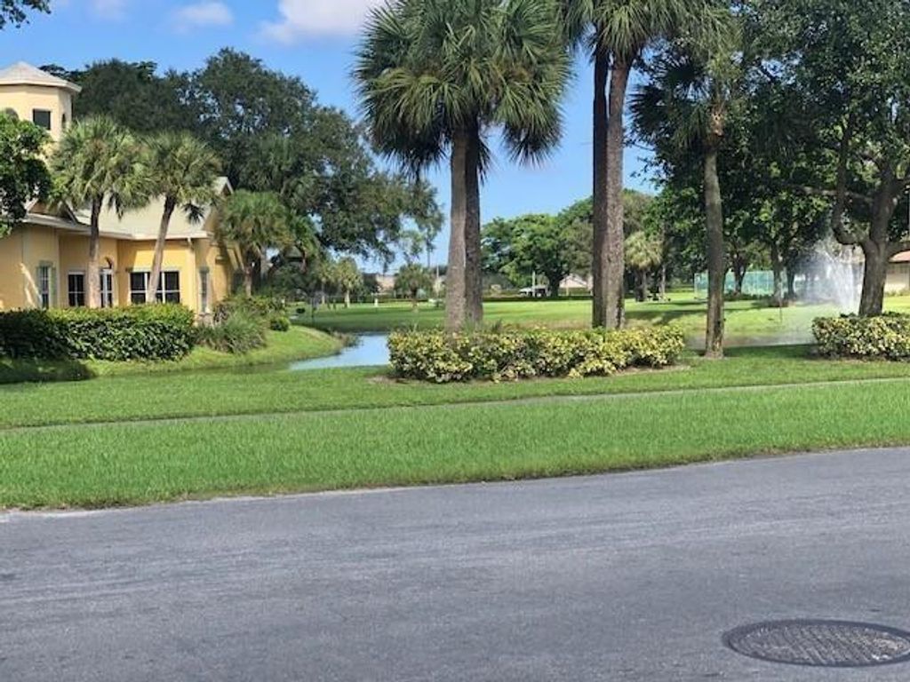 Photo of 218 Meadows Circle #218, Boynton Beach, FL 33436 (MLS # F10438485)