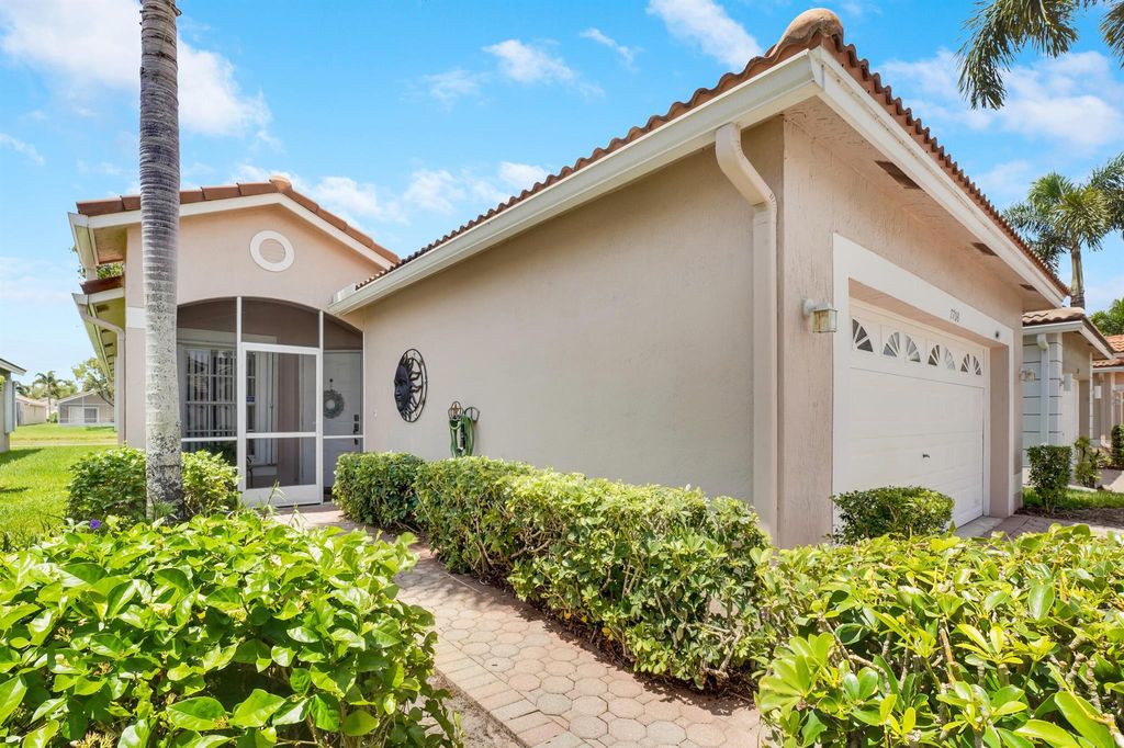 Photo of 7708 Cherry Blossom Way, Boynton Beach, FL 33437 (MLS # R11098678)