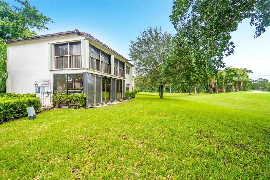 7956 Eastlake Dr Unit 16g  