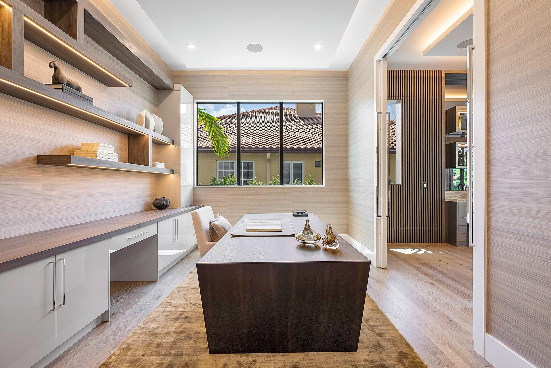 ROYAL PALM YACHT & COUNTR - Residential