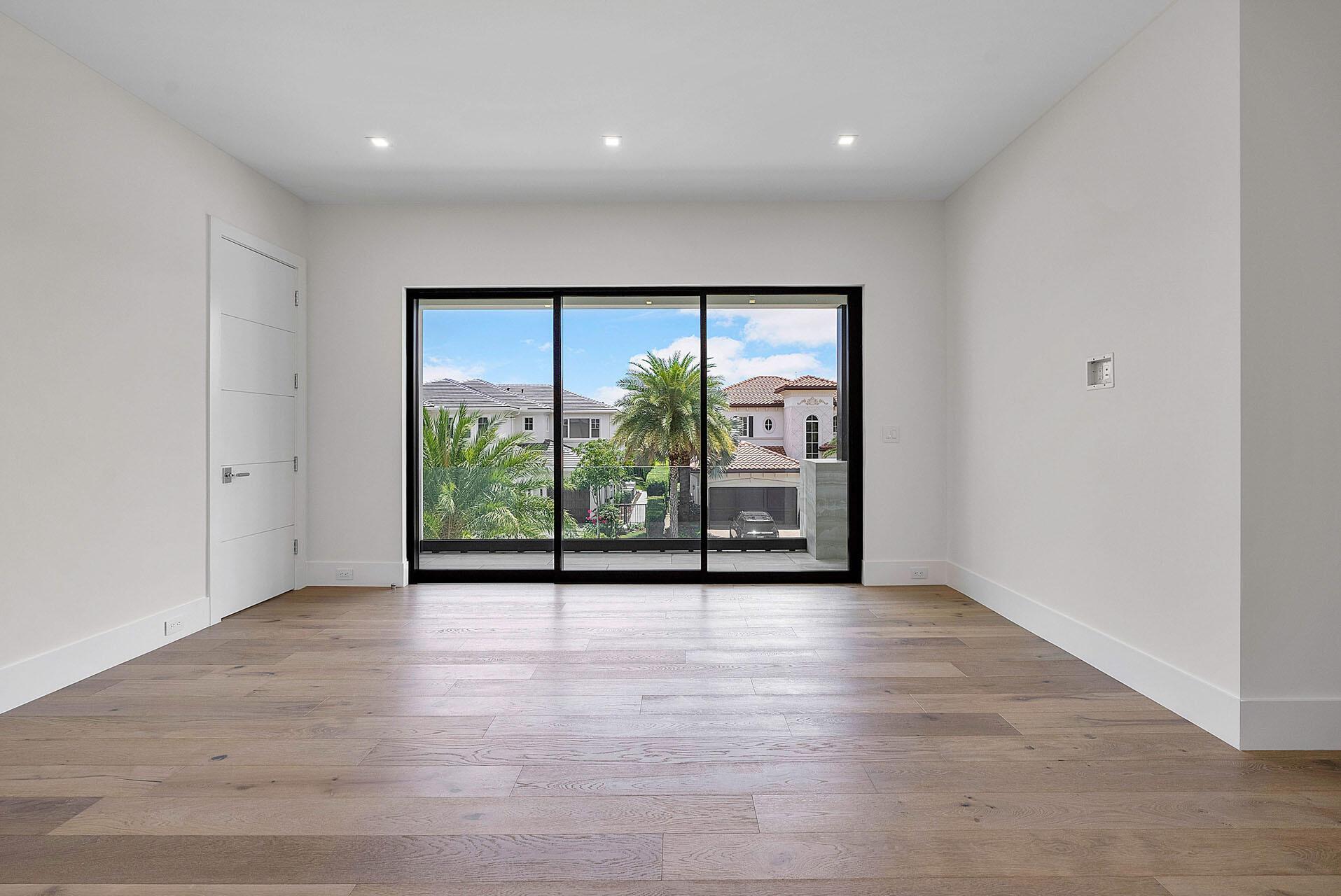 ROYAL PALM YACHT & COUNTR - Residential