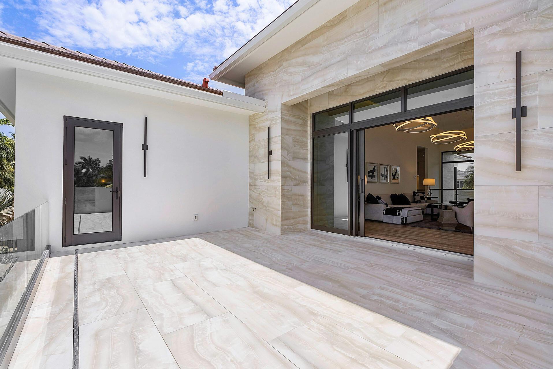 ROYAL PALM YACHT & COUNTR - Residential