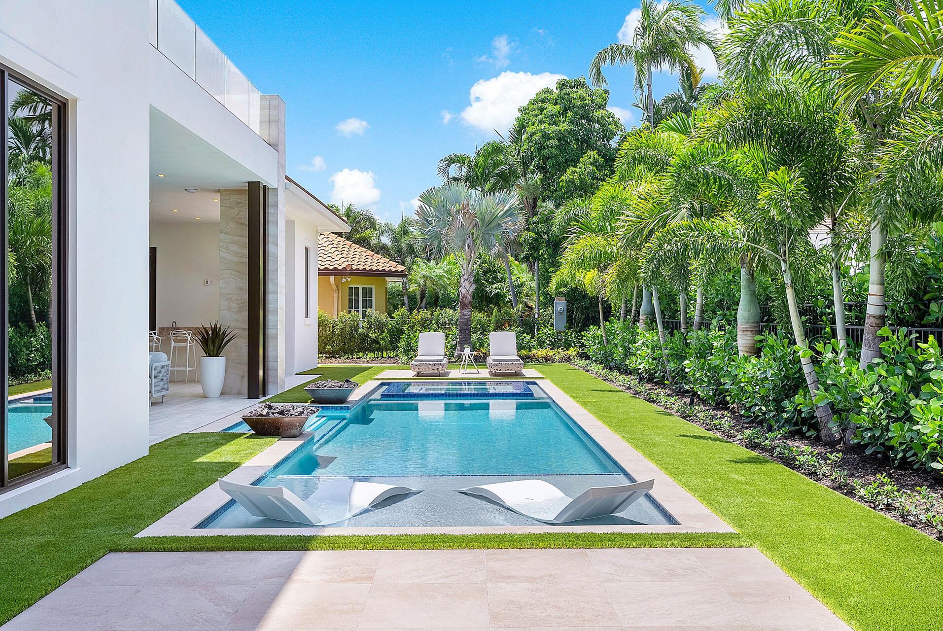 ROYAL PALM YACHT & COUNTR - Residential