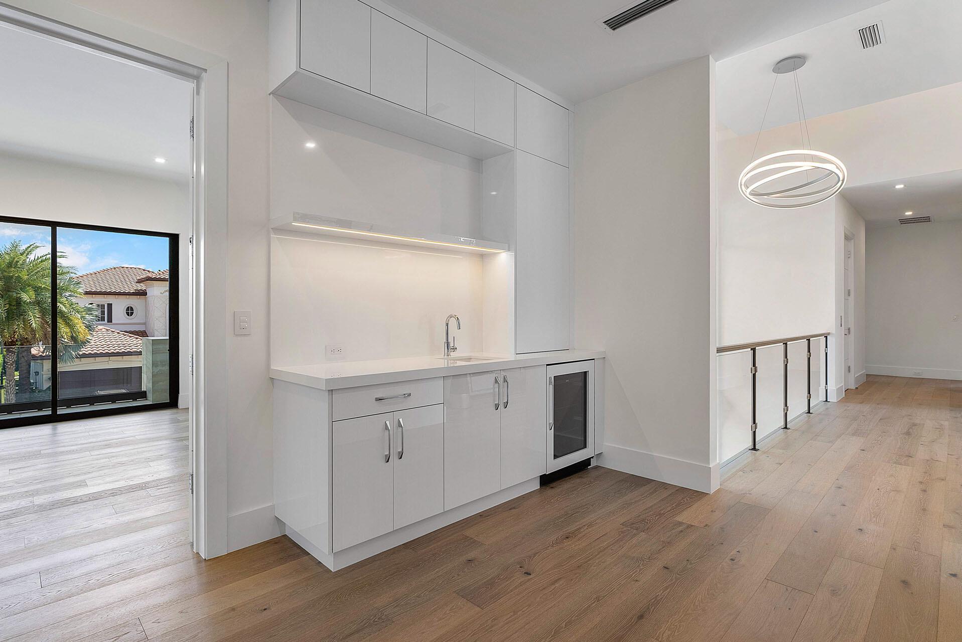 ROYAL PALM YACHT & COUNTR - Residential