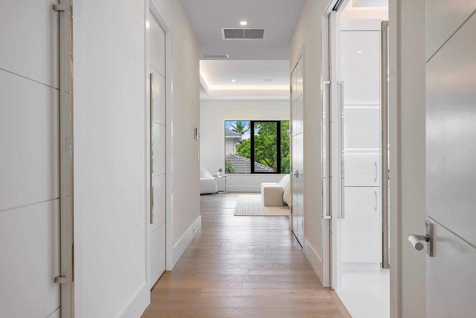 ROYAL PALM YACHT & COUNTR - Residential