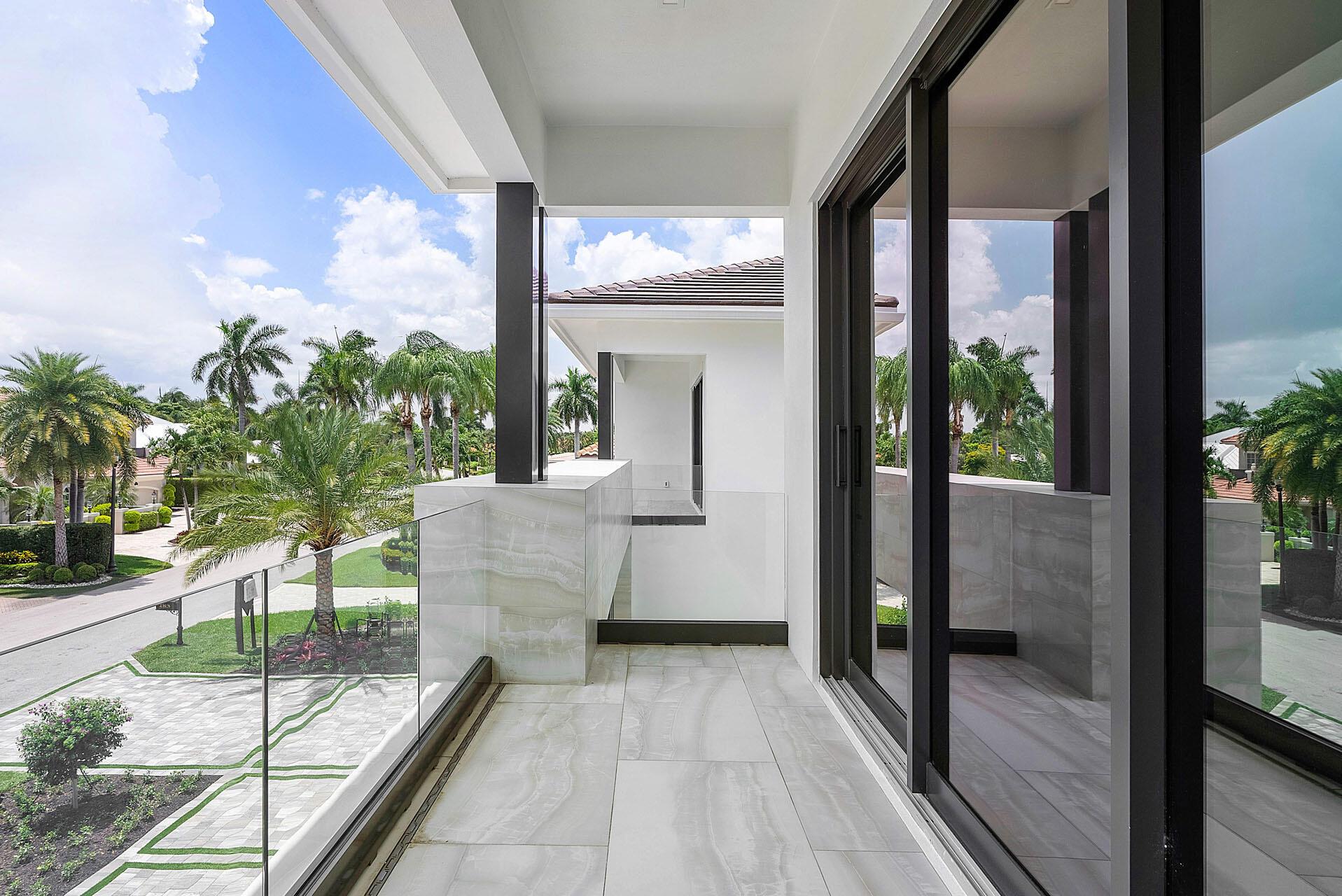 ROYAL PALM YACHT & COUNTR - Residential