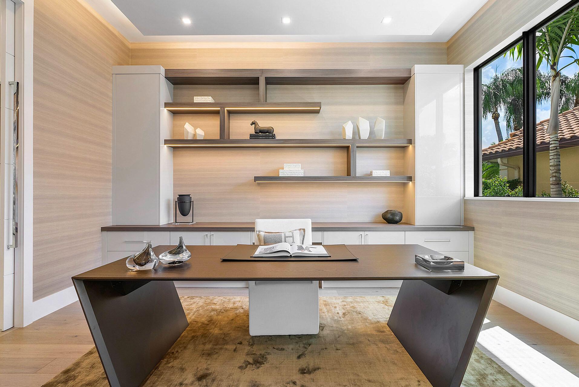 ROYAL PALM YACHT & COUNTR - Residential