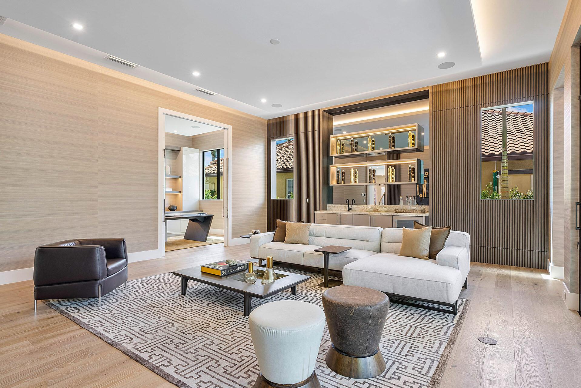 ROYAL PALM YACHT & COUNTR - Residential