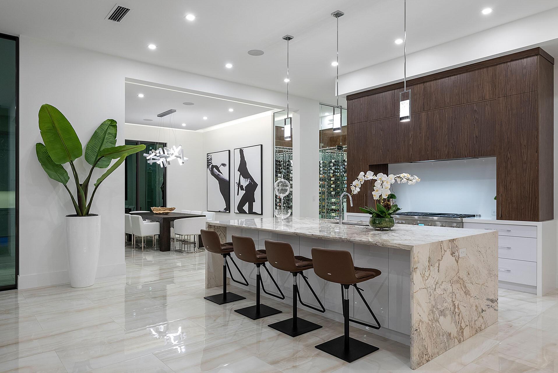 ROYAL PALM YACHT & COUNTR - Residential