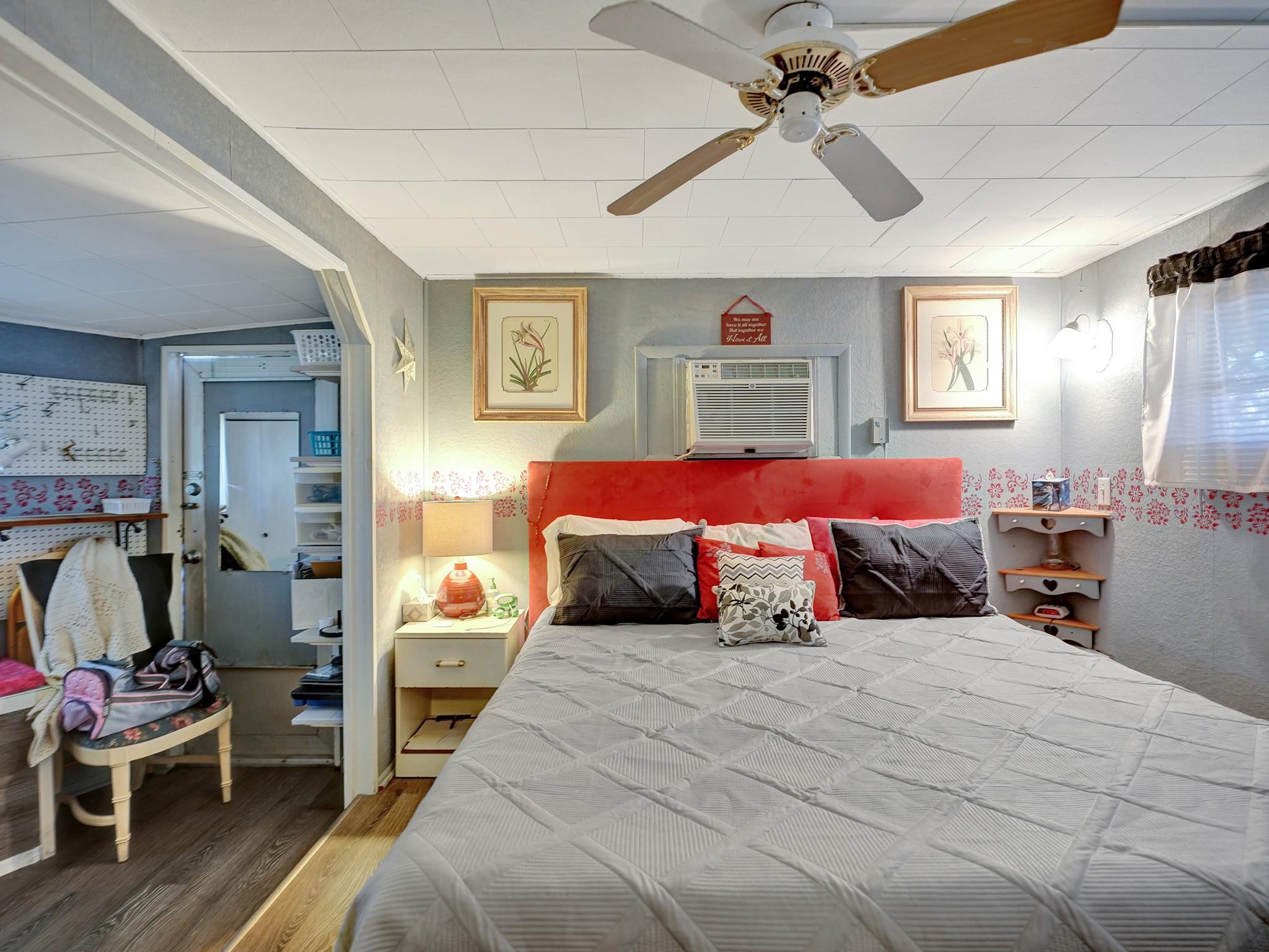 Park City Sec Two 56-25 B - Residential