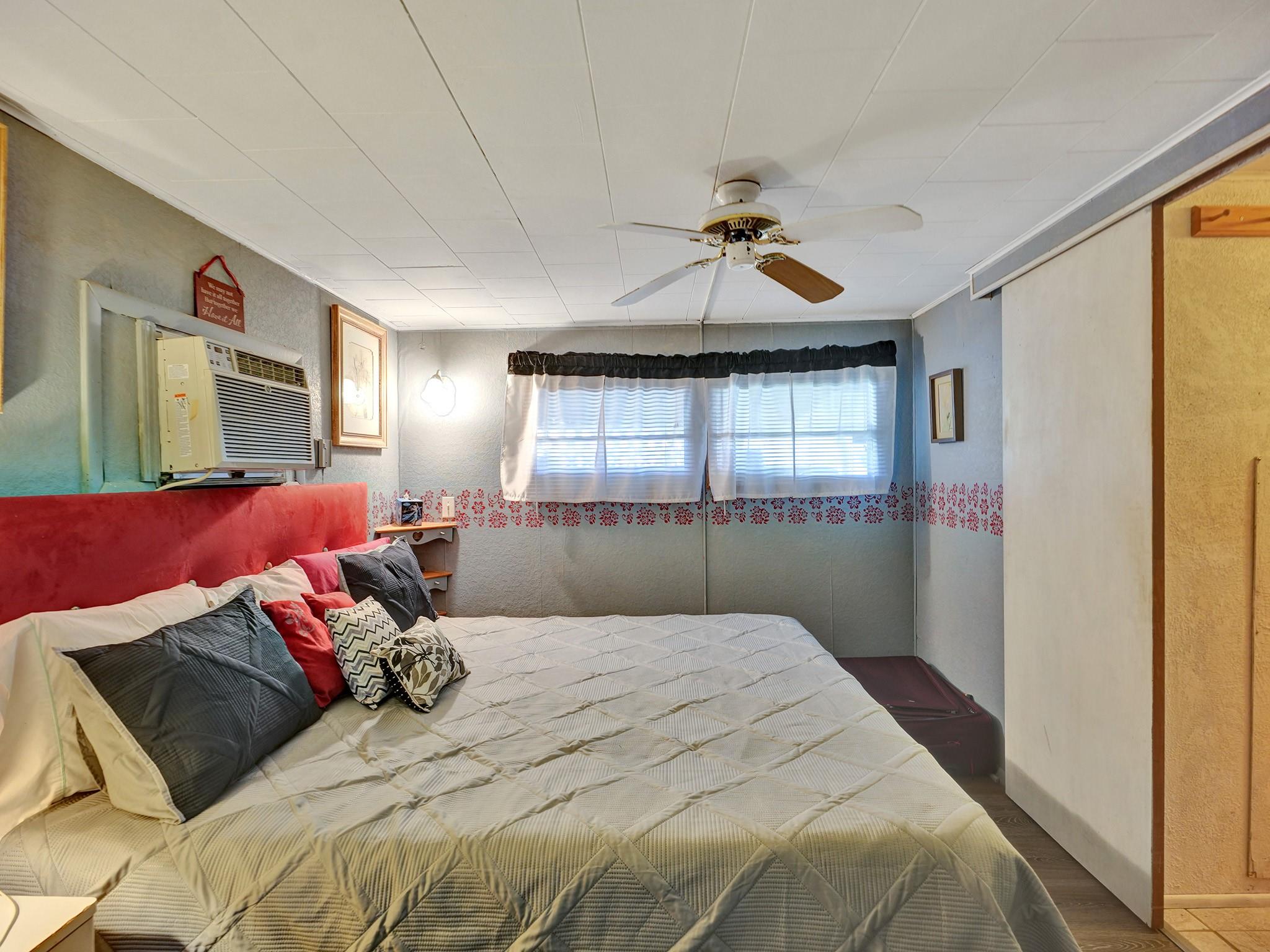 Park City Sec Two 56-25 B - Residential