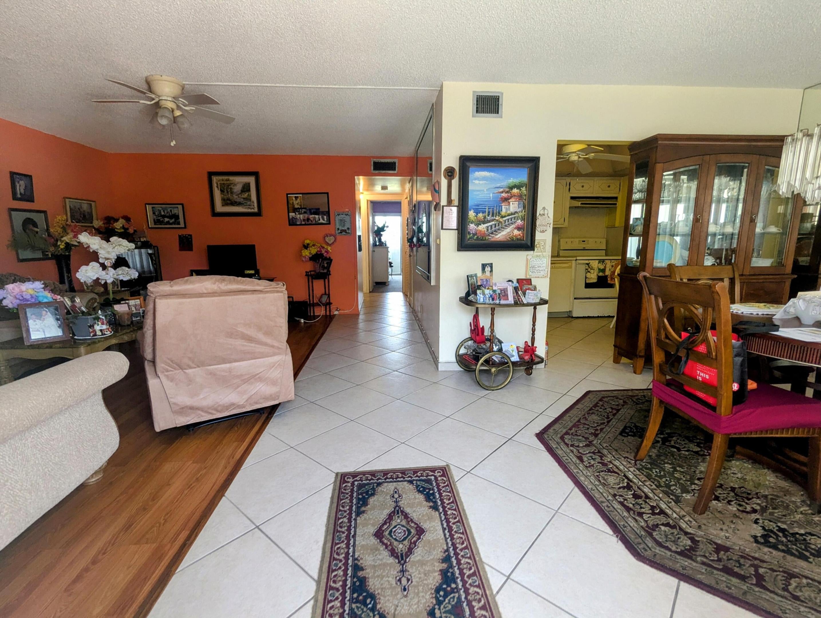 205 Wellington M
