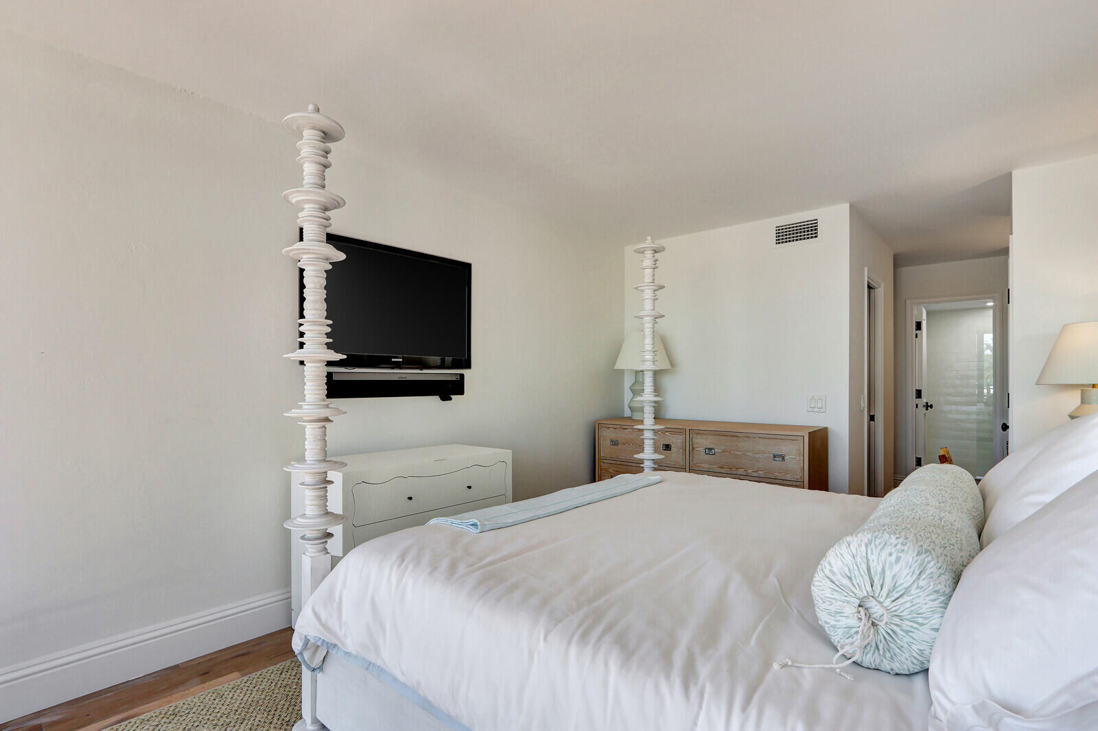 OCEAN VILLAS CONDO APTS - Residential Lease