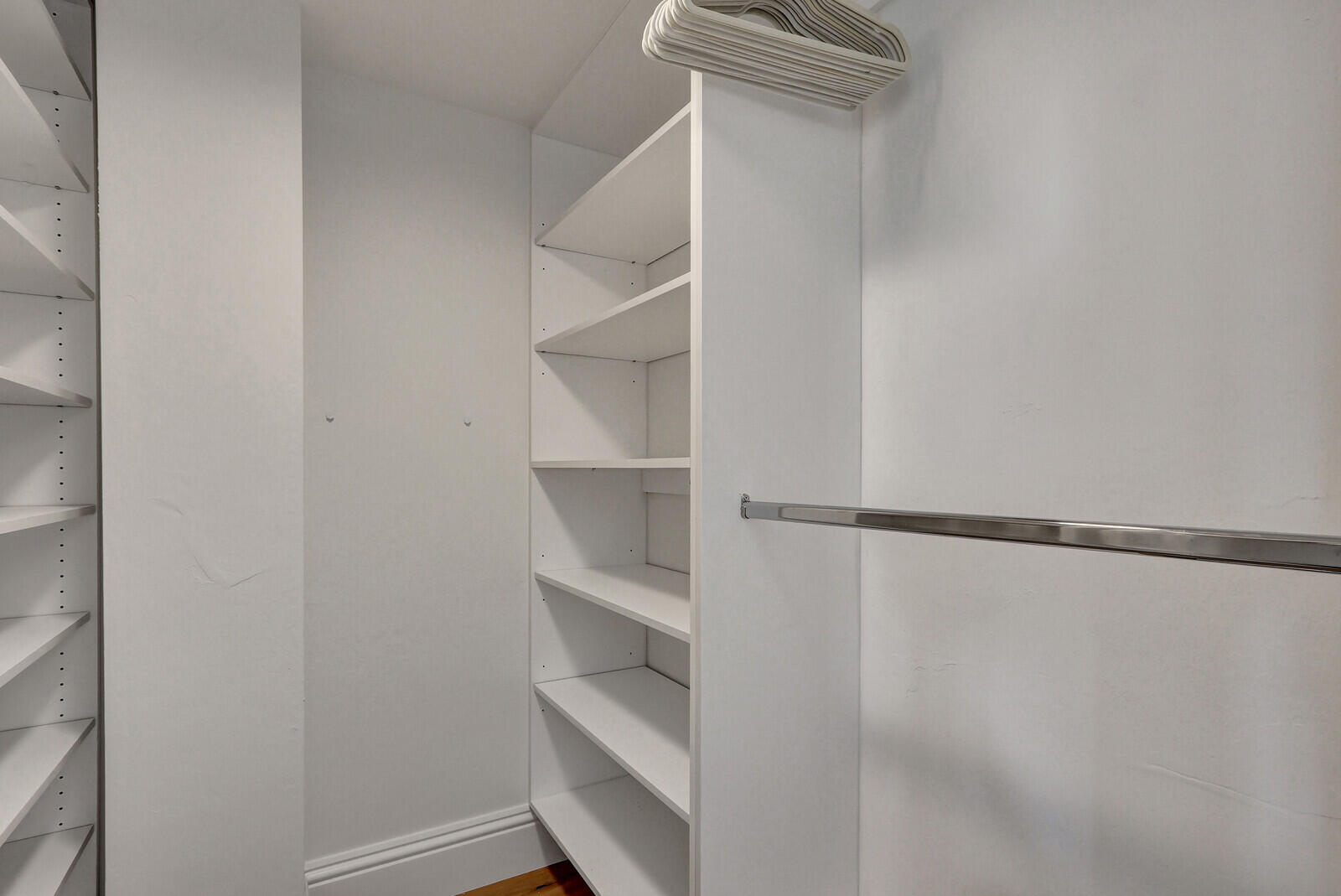 OCEAN VILLAS CONDO APTS - Residential Lease