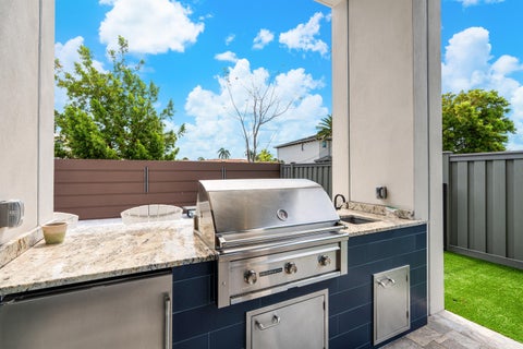 Tiny photo for 2880 NE 35th Street, Lighthouse Point, FL 33064 (MLS # B26024337)