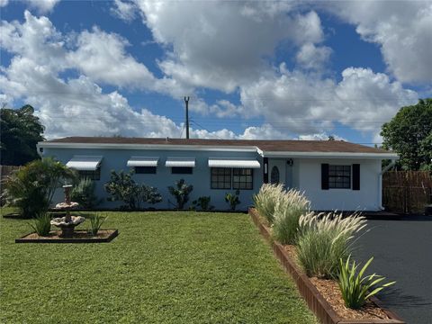 Photo of 5921 NE 5th Ave, Oakland Park, FL 33334 (MLS # F10531981) Photo of 5921 NE 5th Ave, Oakland Park, FL 33334 (MLS # F10531981)