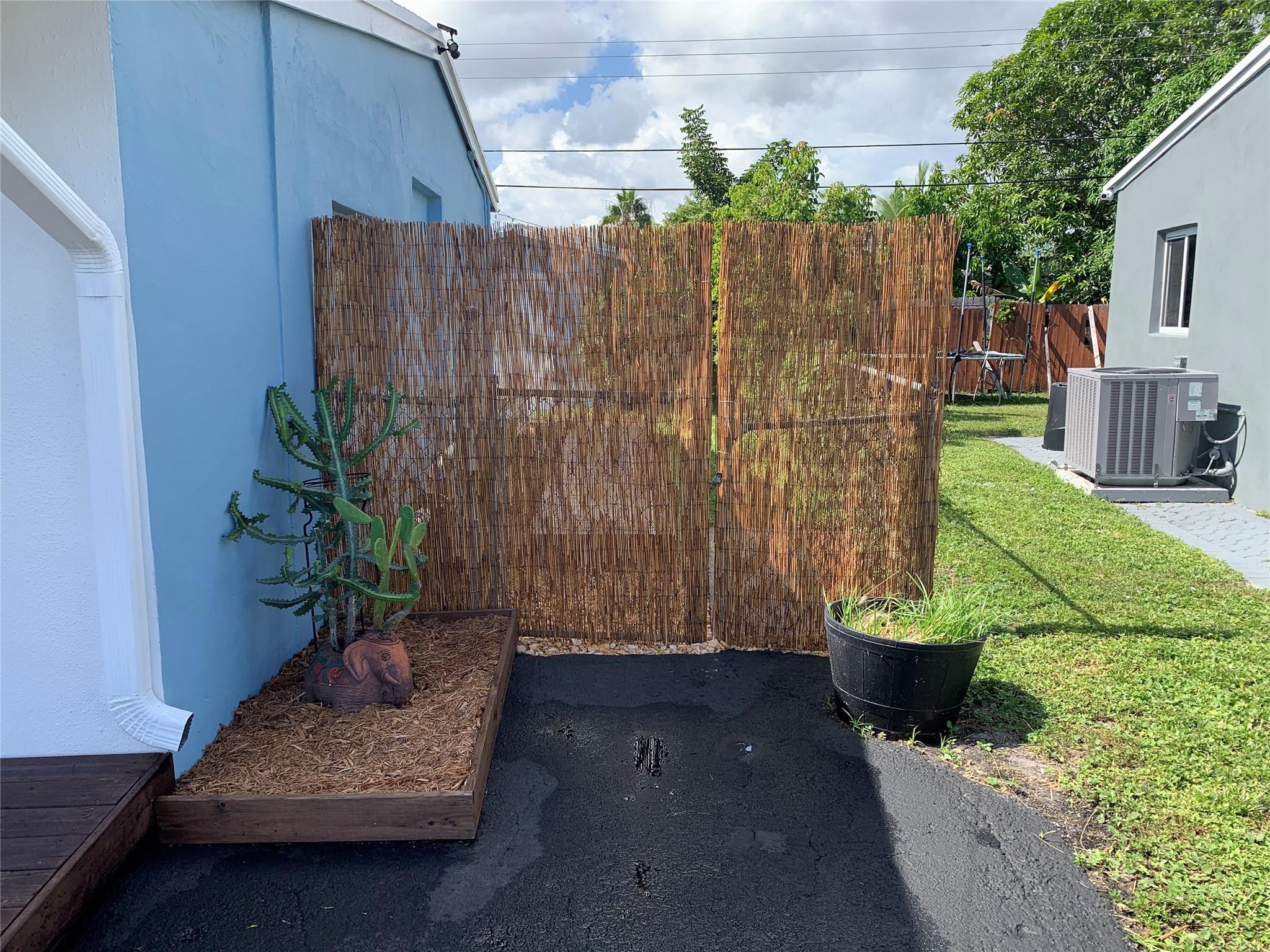 COLLIER ESTATES 1ST ADD - Residential