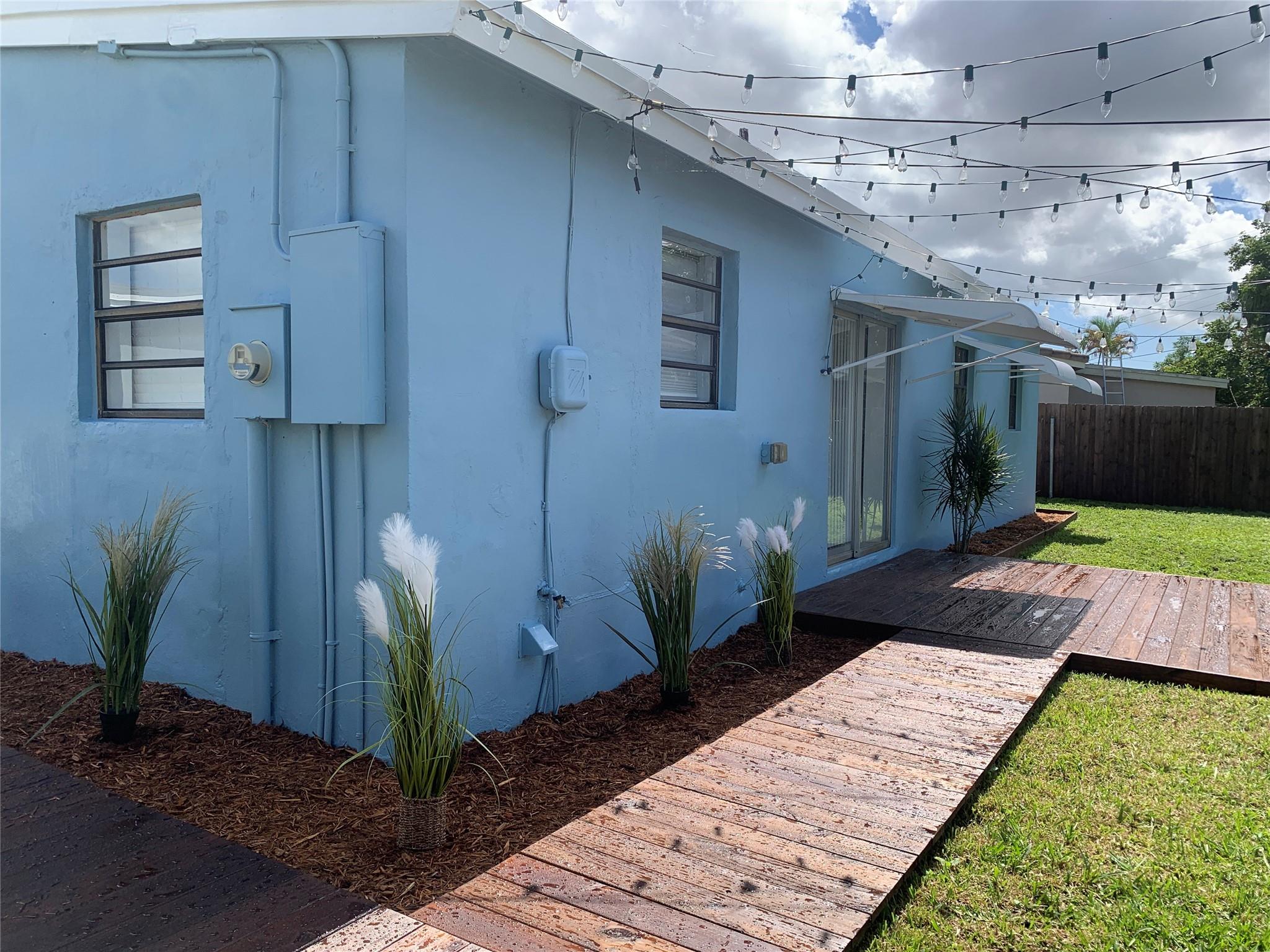 COLLIER ESTATES 1ST ADD - Residential