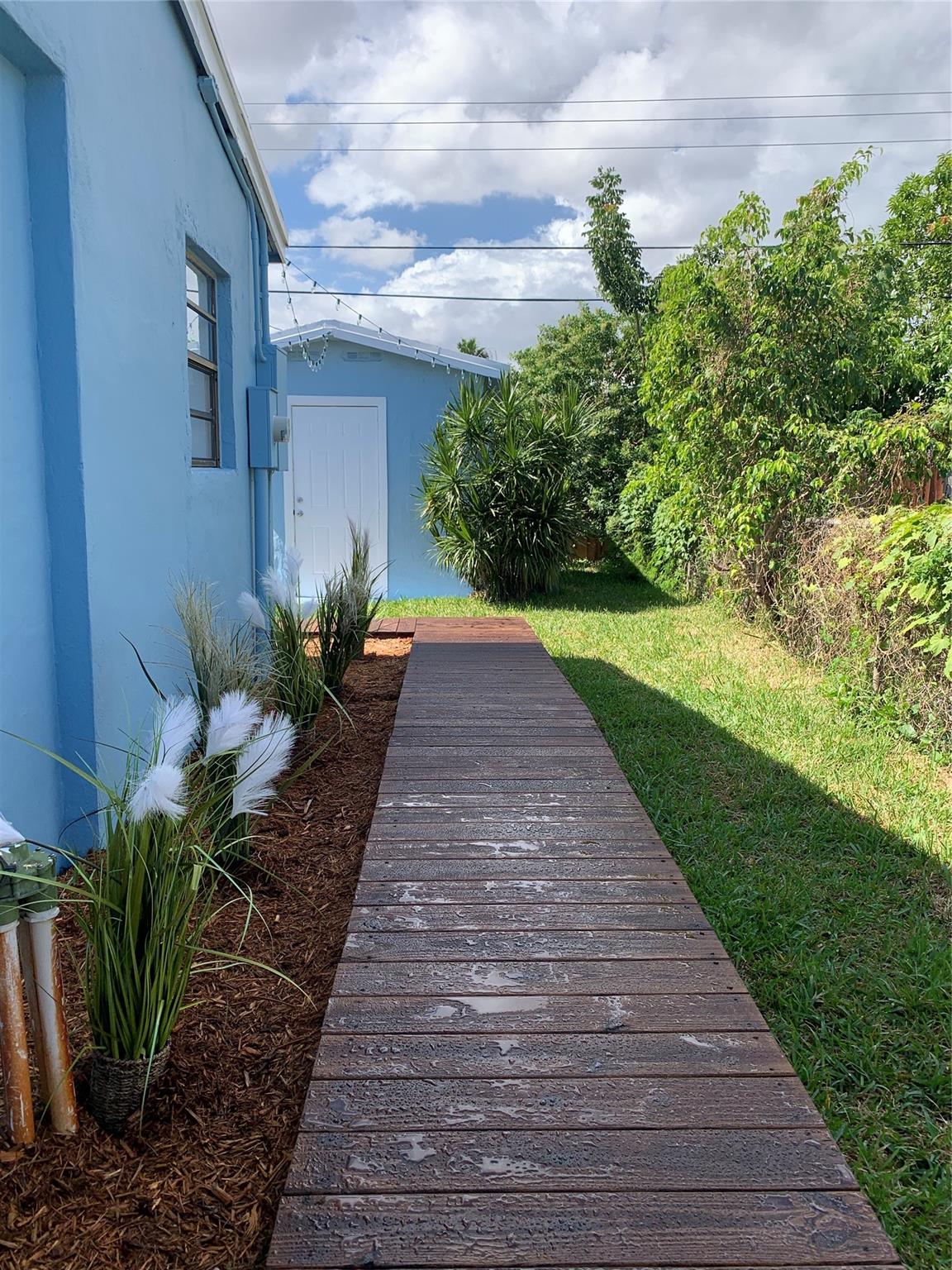 COLLIER ESTATES 1ST ADD - Residential