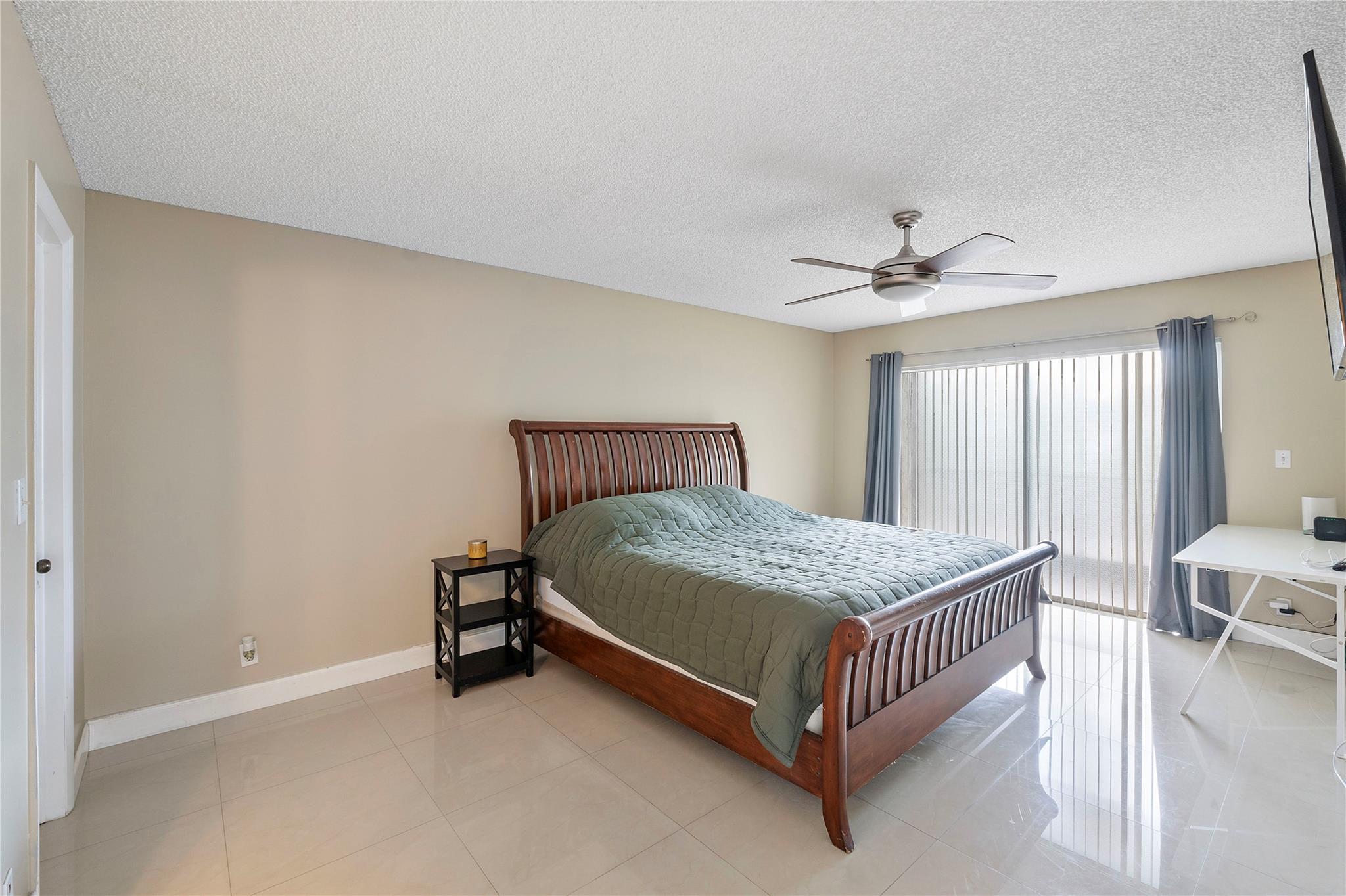 View photos, virtual tours, details... 4154 NW 90th Ave 201