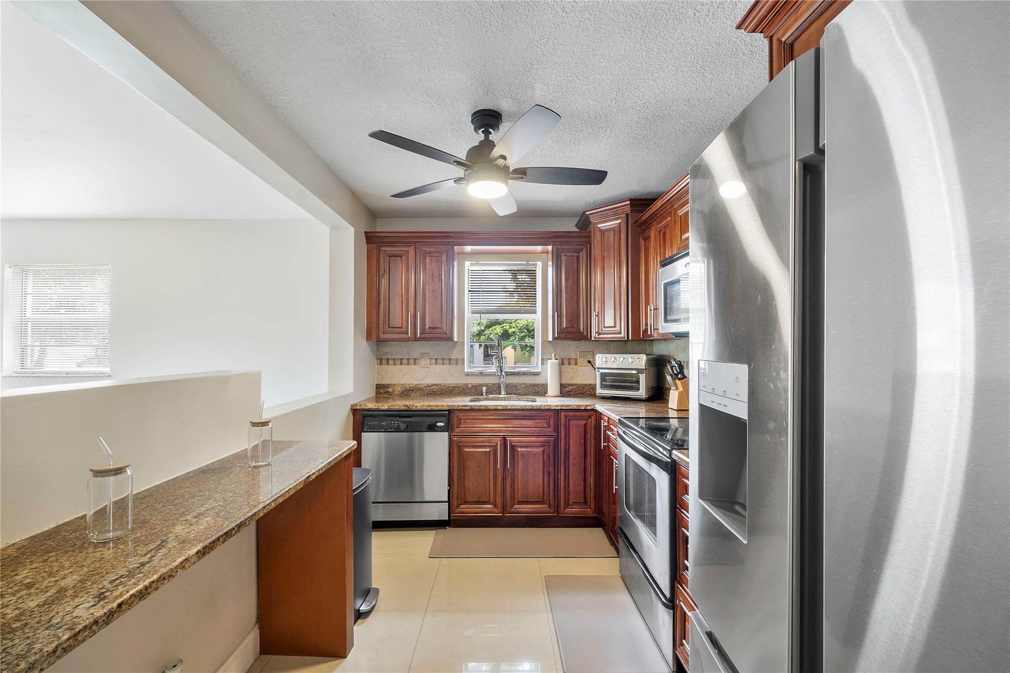 View photos, virtual tours, details... 4154 NW 90th Ave 201