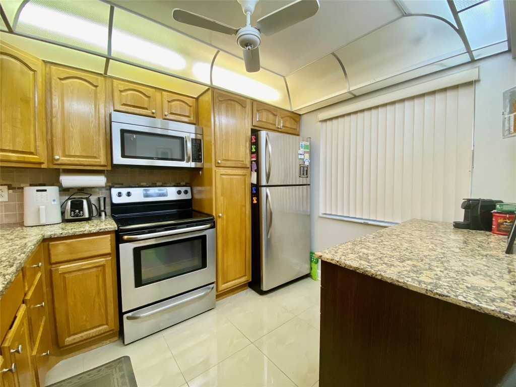 Nassau Village West II Co - Residential Lease