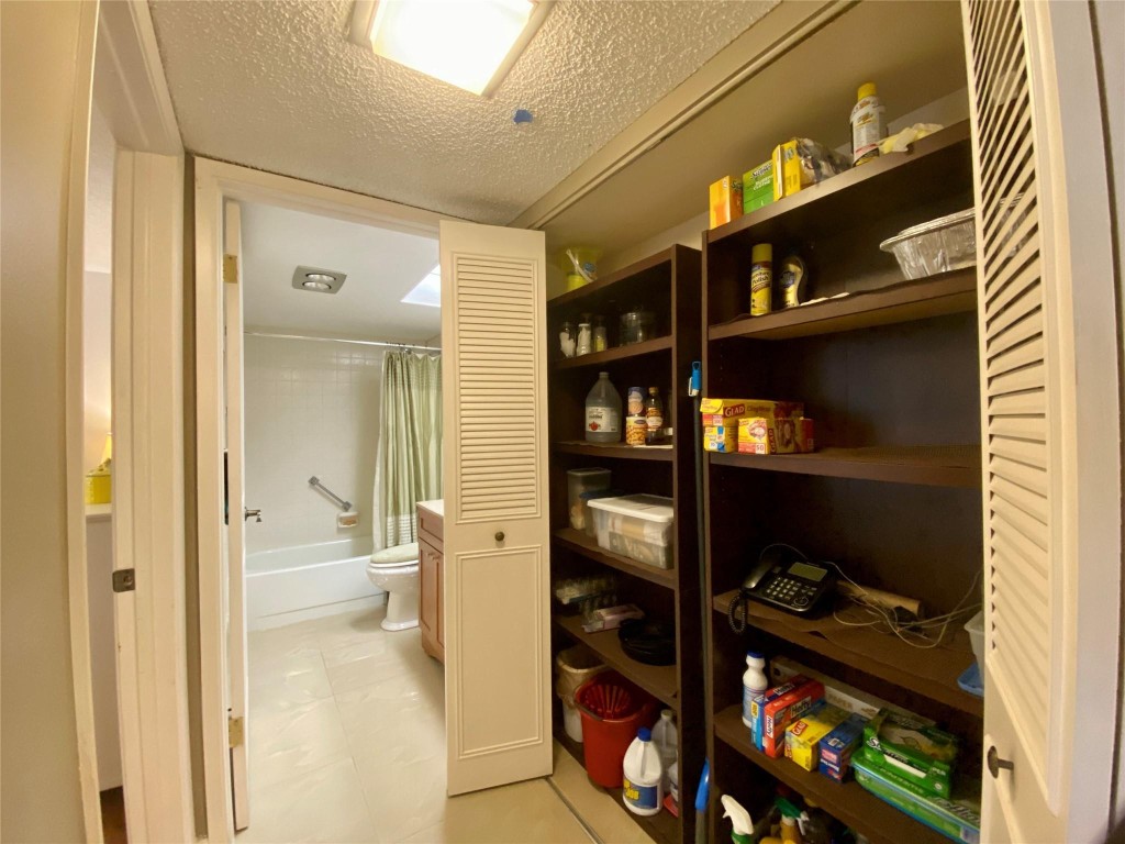 Nassau Village West II Co - Residential Lease