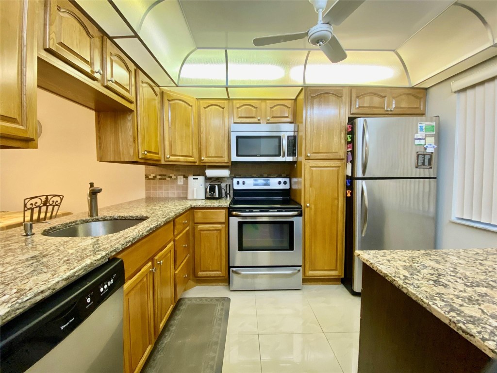 Nassau Village West II Co - Residential Lease